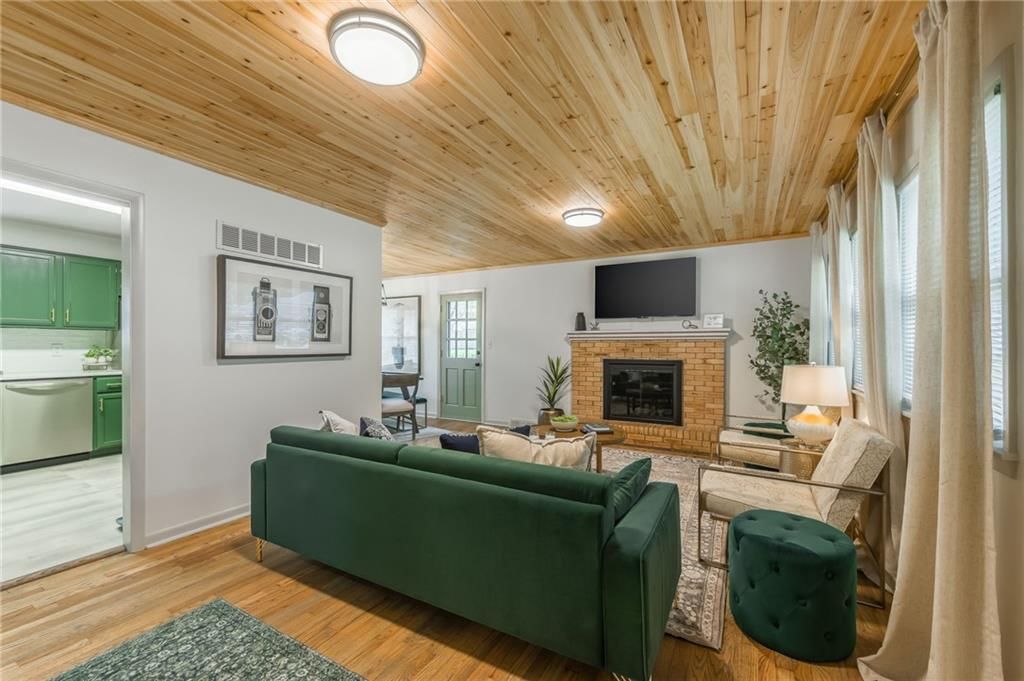 606 NW Falk Drive — photo 4