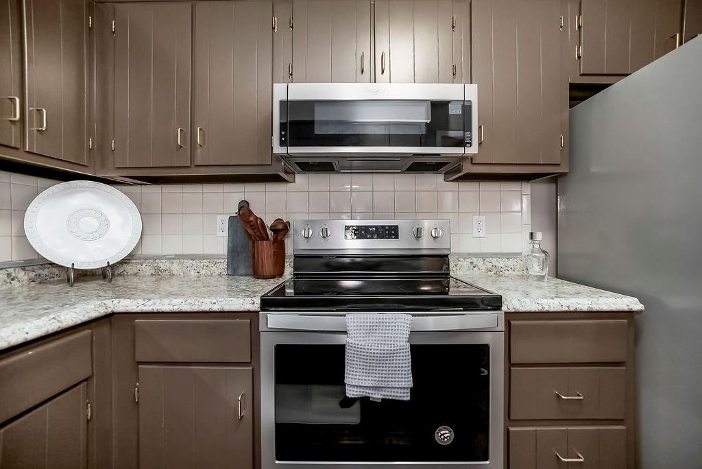 12832 W 67th Street — photo 17