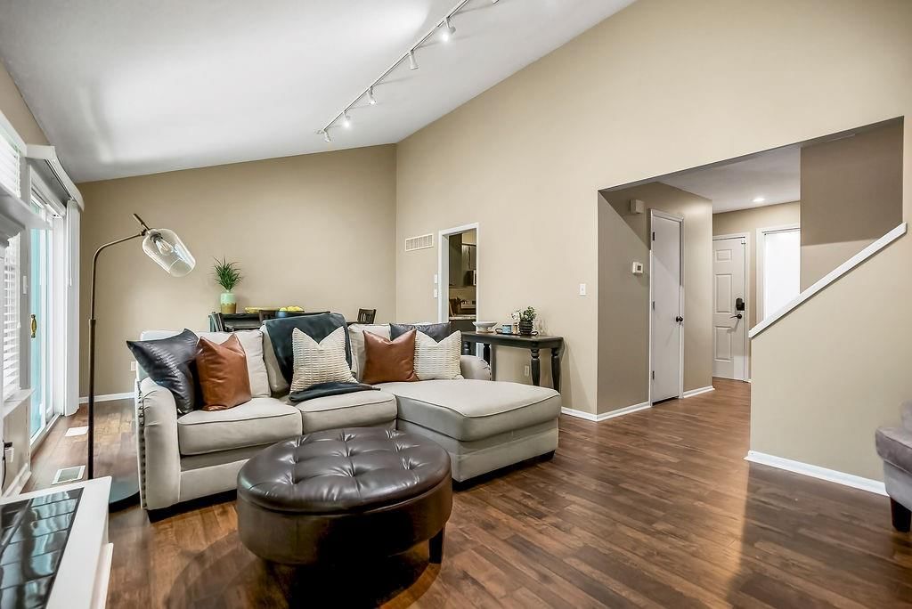 12832 W 67th Street — photo 10