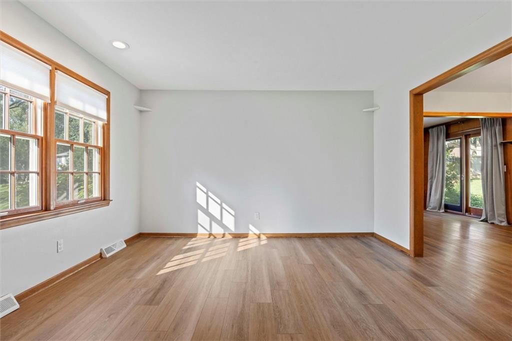 9332 HARDY Drive — photo 6