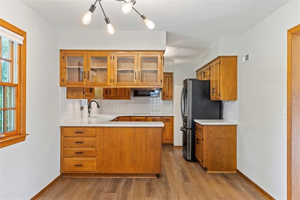 9332 HARDY Drive — photo 8