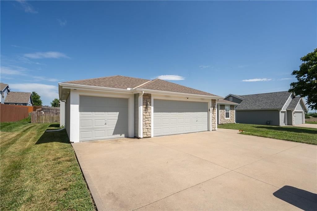 2738 Stratton Drive — photo 3