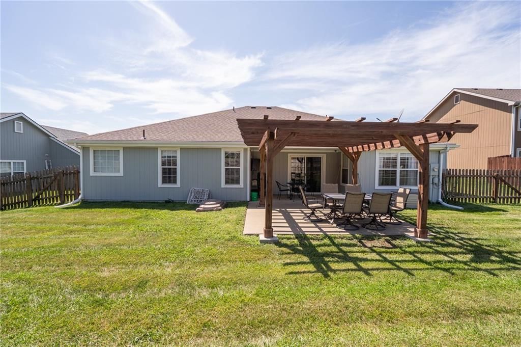 2738 Stratton Drive — photo 34