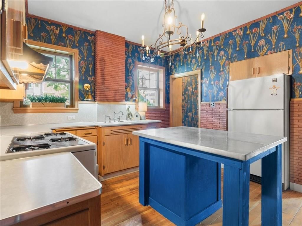 2301 Clay Street — photo 10