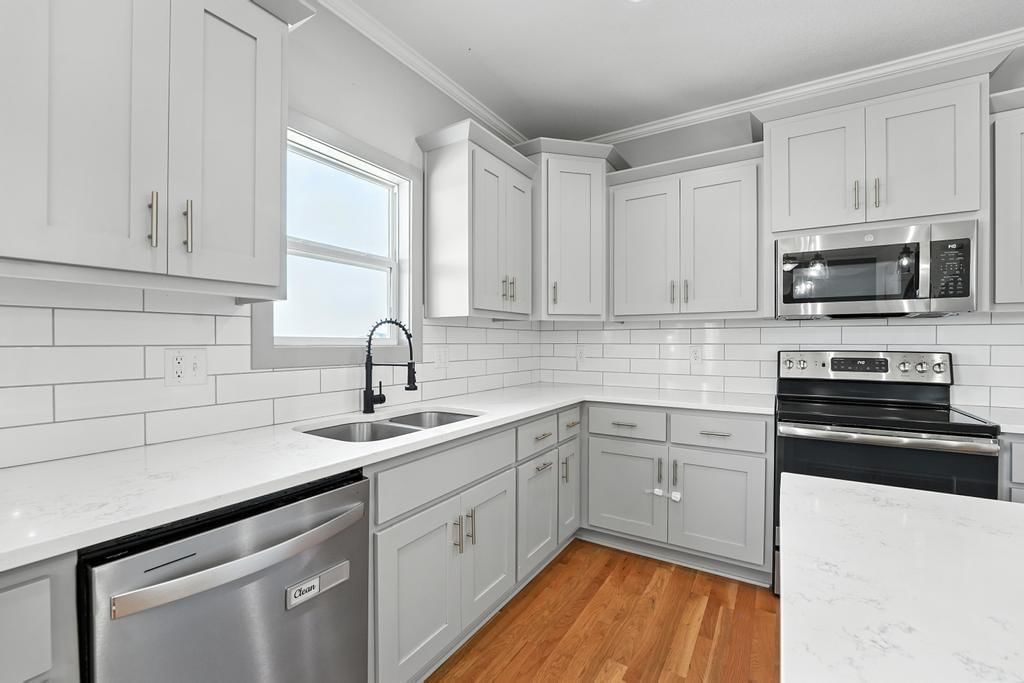 9914 N Smalley Avenue — photo 27