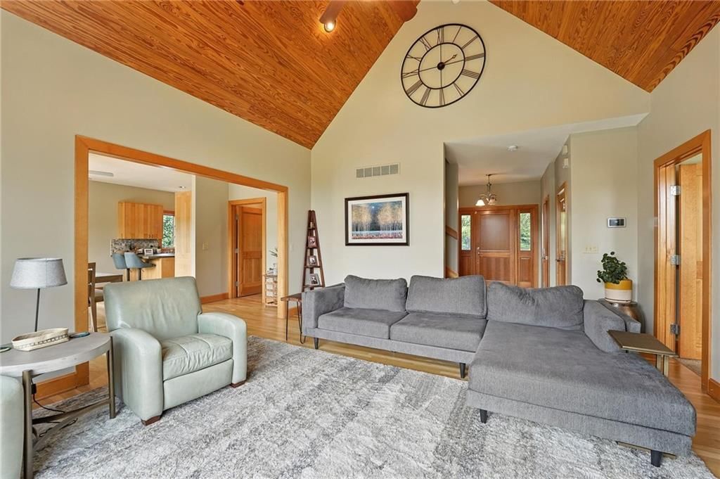 Photo 12 of 69 - 15455 161st Street
