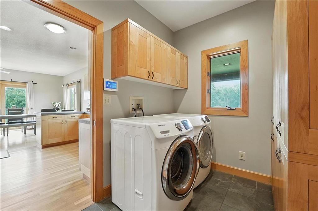 Photo 23 of 69 - 15455 161st Street