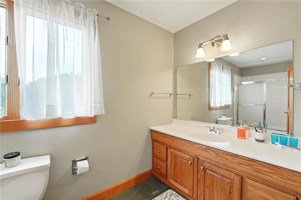 Photo 26 of 69 - 15455 161st Street