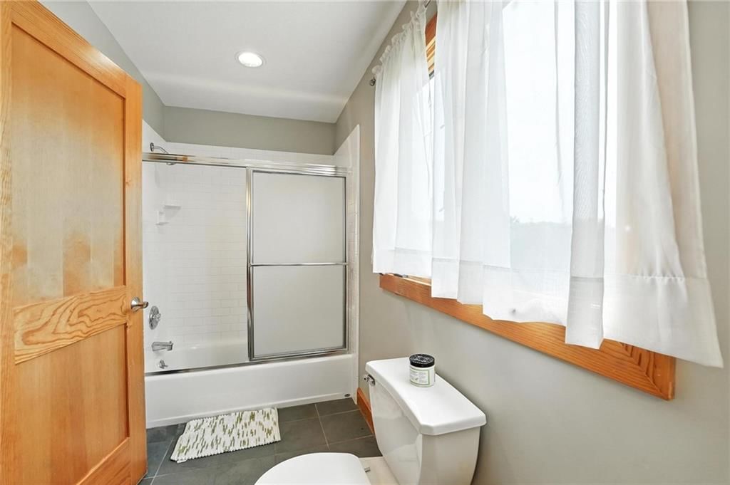 Photo 27 of 69 - 15455 161st Street