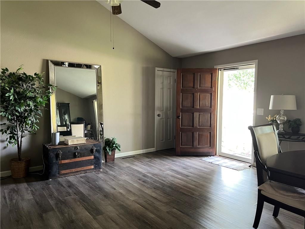 1023 E Miller Road — photo 8