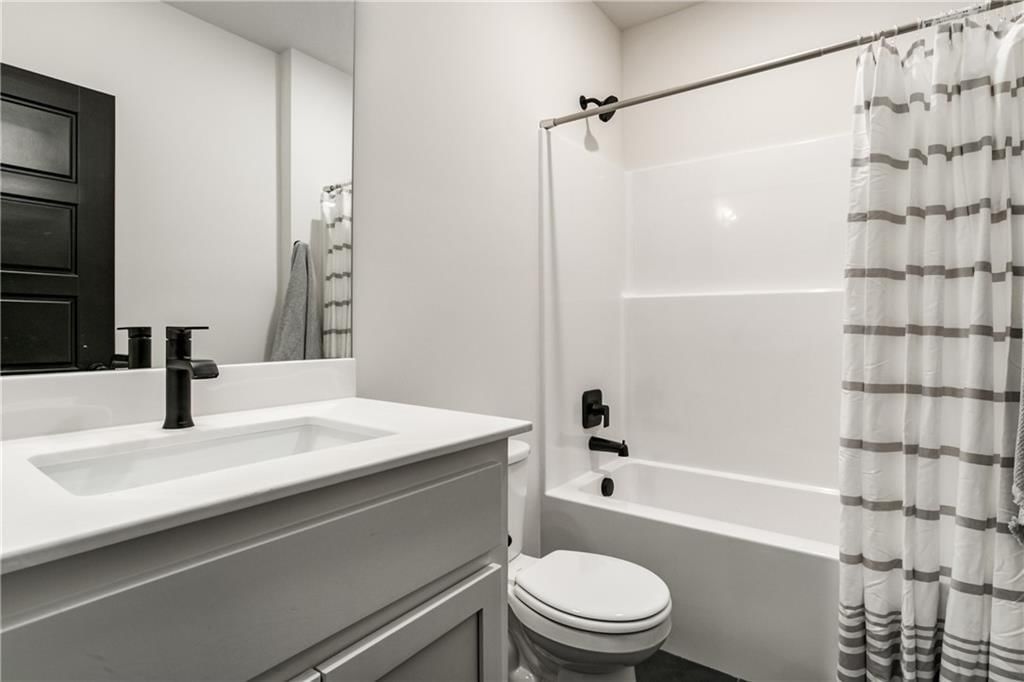 1225 Larkspur Place — photo 15