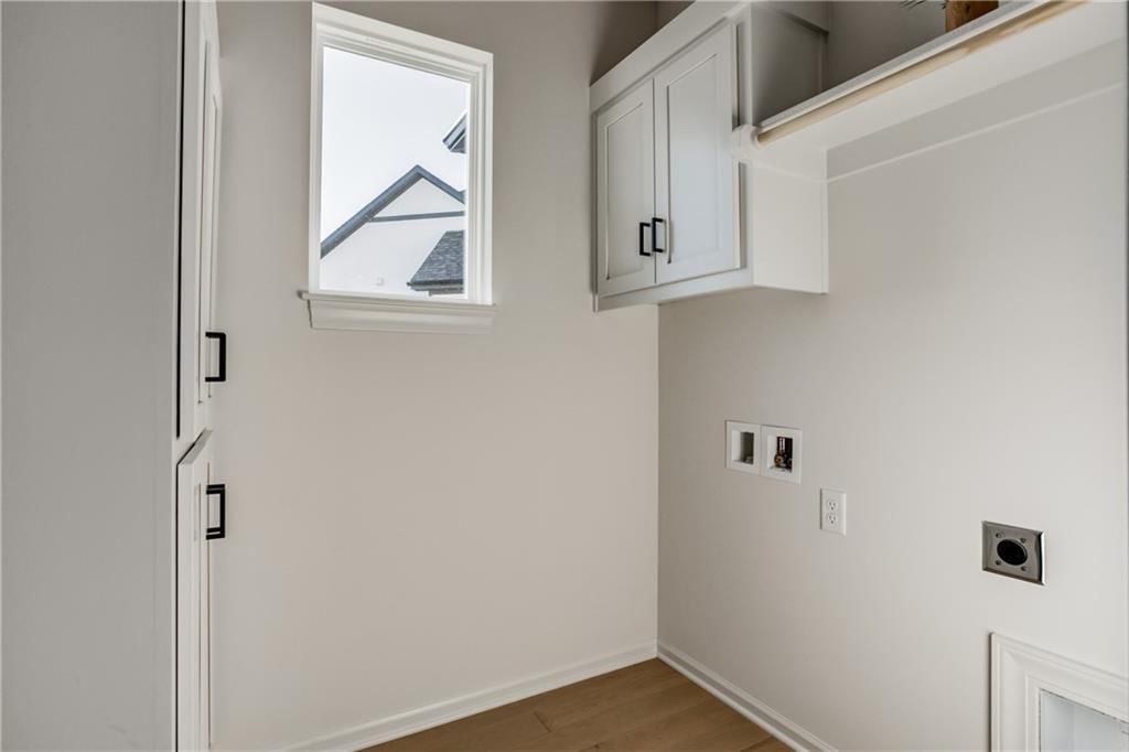 1225 Larkspur Place — photo 7