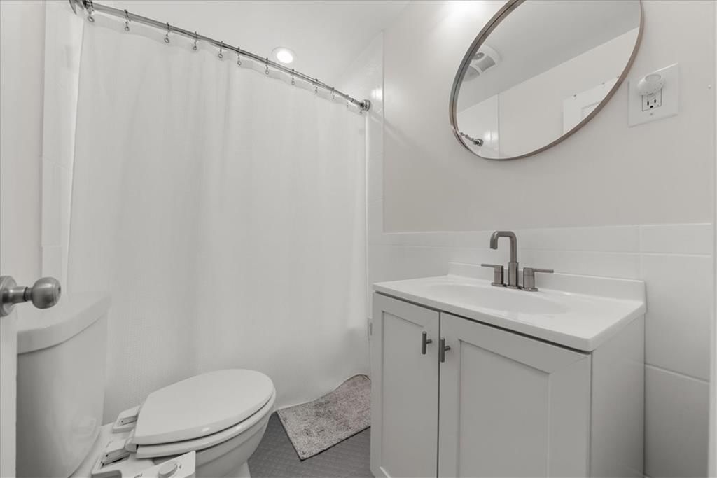2315 Merriam Lane — photo 23