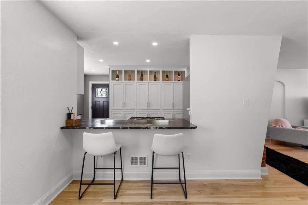2315 Merriam Lane — photo 10