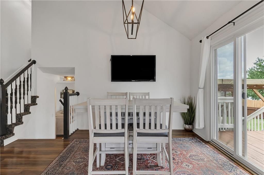 2229 NE MAYBROOK Drive — photo 14