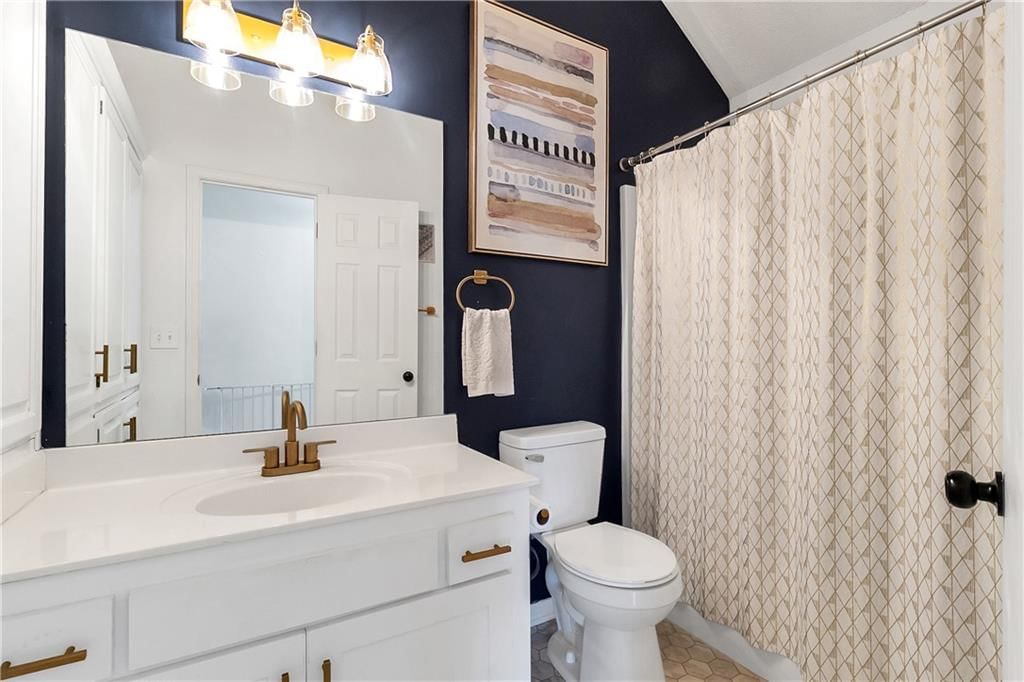2229 NE MAYBROOK Drive — photo 35