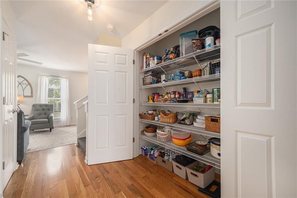 8125 N Drury Avenue — photo 11