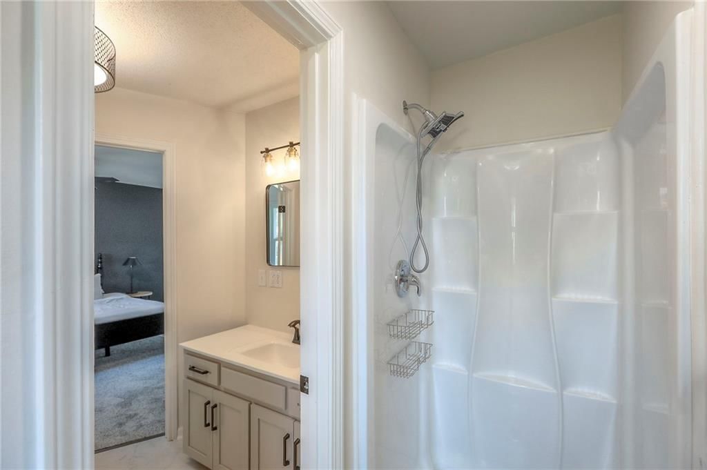 6704 N Agnes Avenue — photo 25