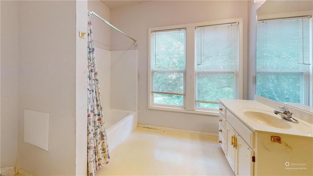 805 W Sycamore Street — photo 13