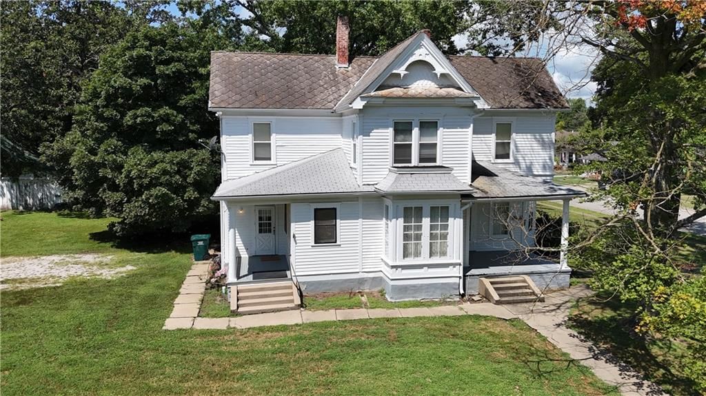 805 W Sycamore Street — photo 4
