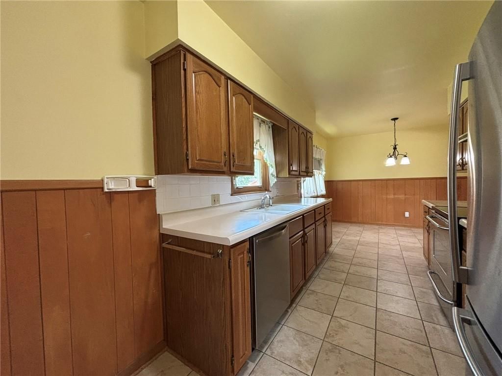 1310 Safari Drive — photo 8