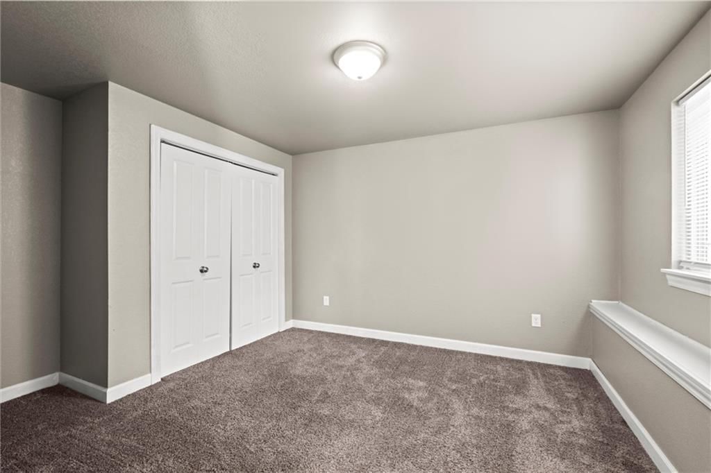 Photo 19 of 32 - 606 N 74th Street