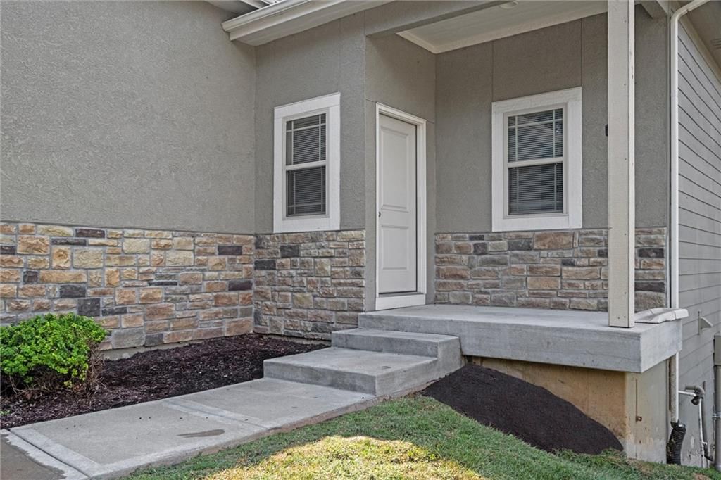 Photo 27 of 32 - 606 N 74th Street