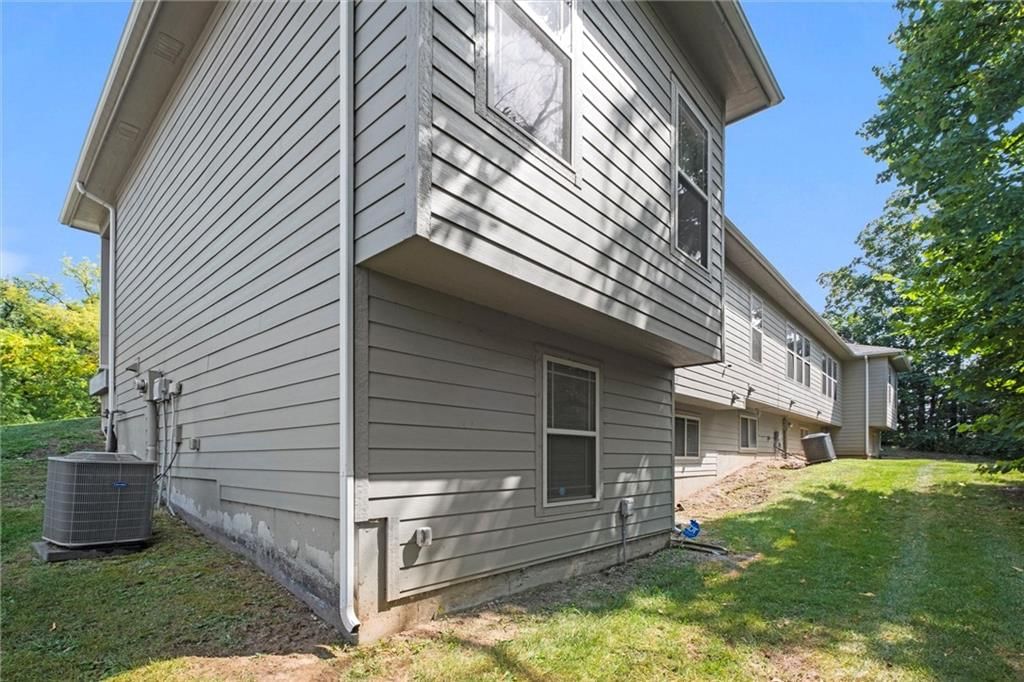Photo 28 of 32 - 606 N 74th Street