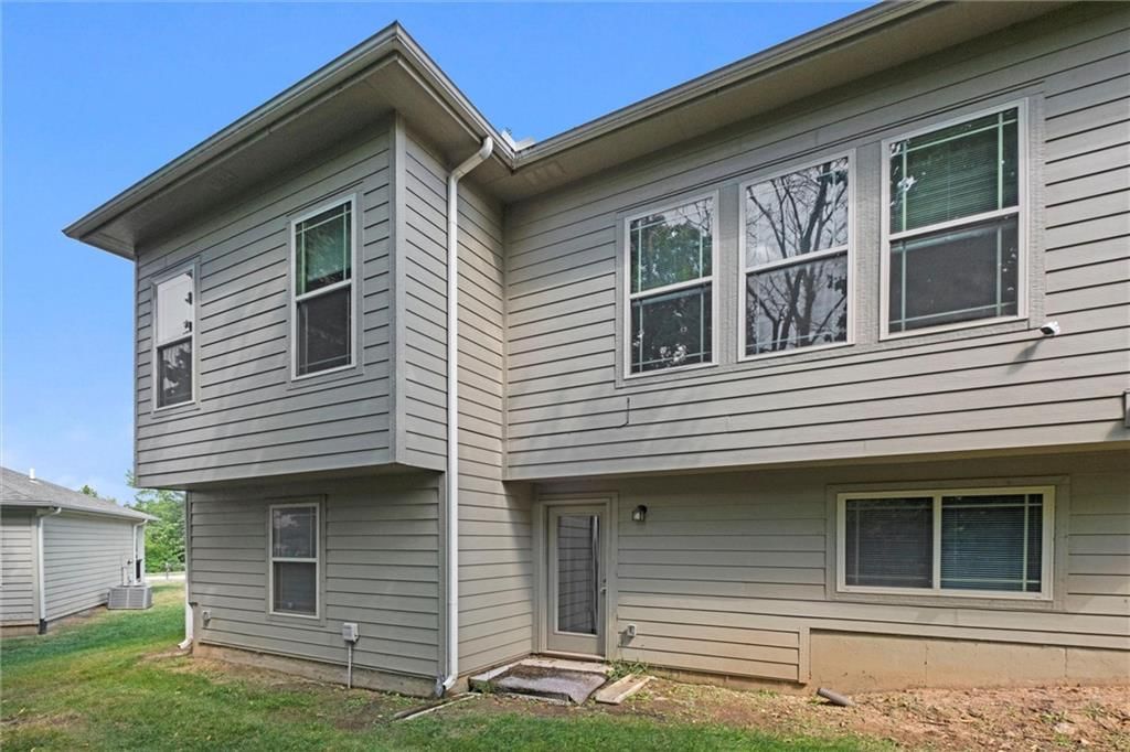 Photo 29 of 32 - 606 N 74th Street