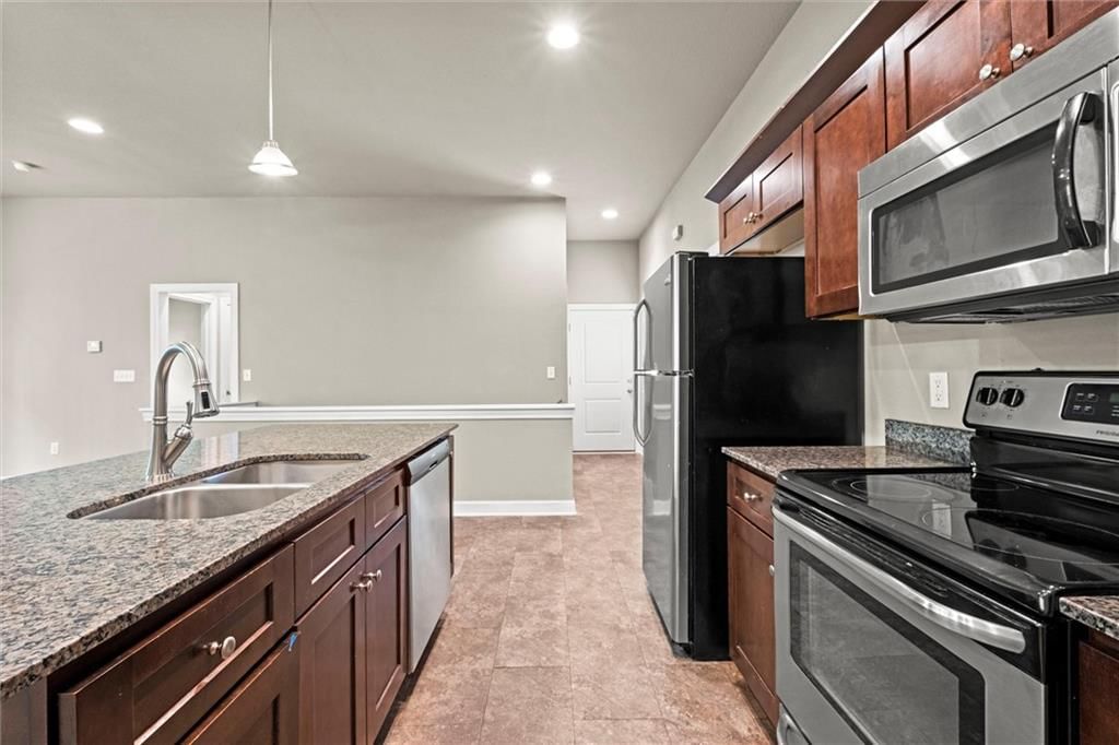 Photo 10 of 32 - 606 N 74th Street