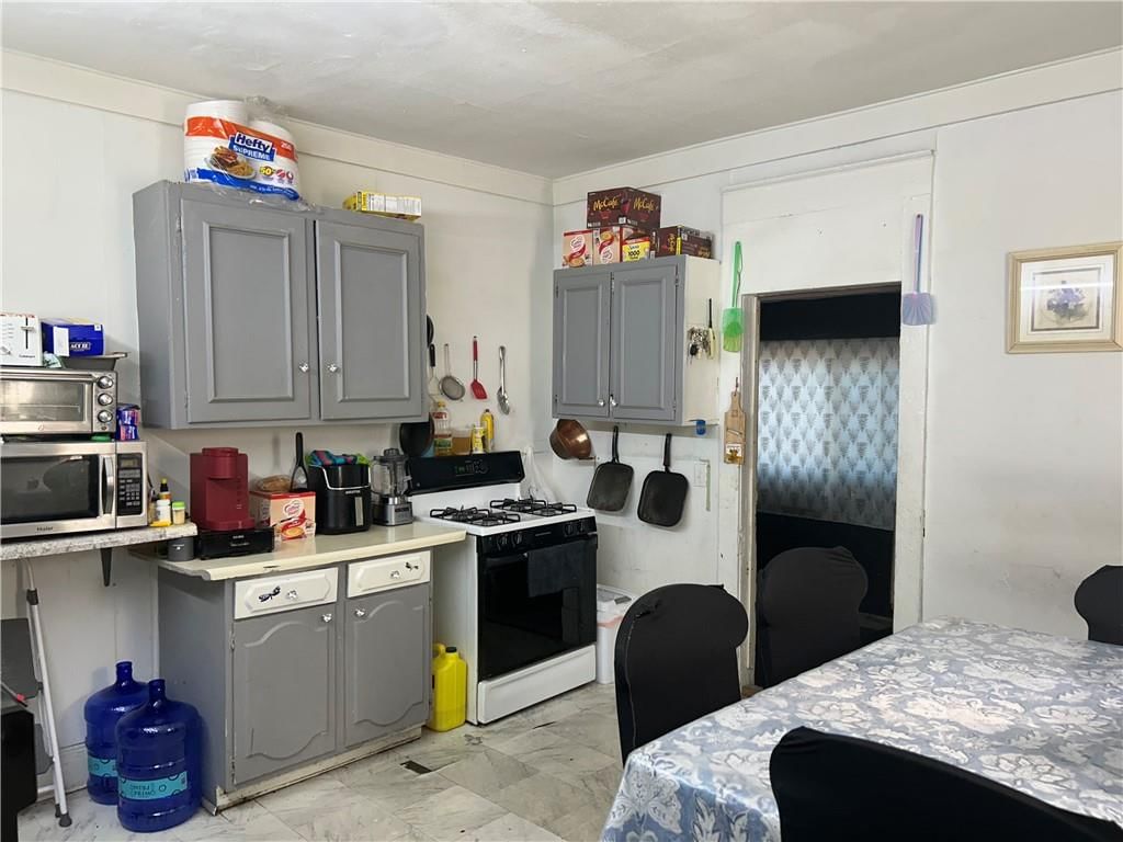 805 Lyons Avenue — photo 12