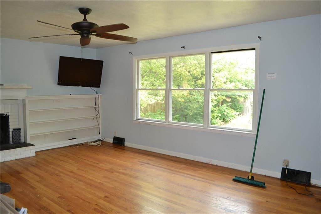 1010 Wellington Road — photo 7