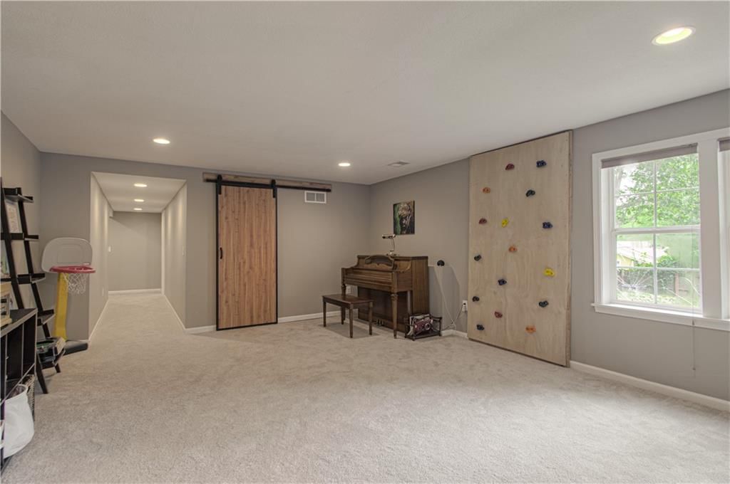 9115 Grand Avenue — photo 31