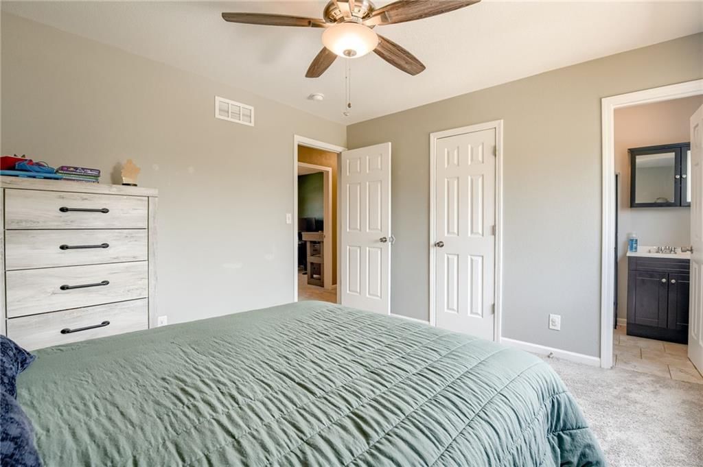 864 S 9th Street — photo 15