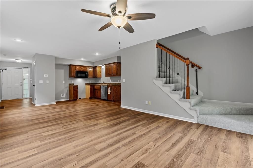 4042 N Hardesty Avenue — photo 5