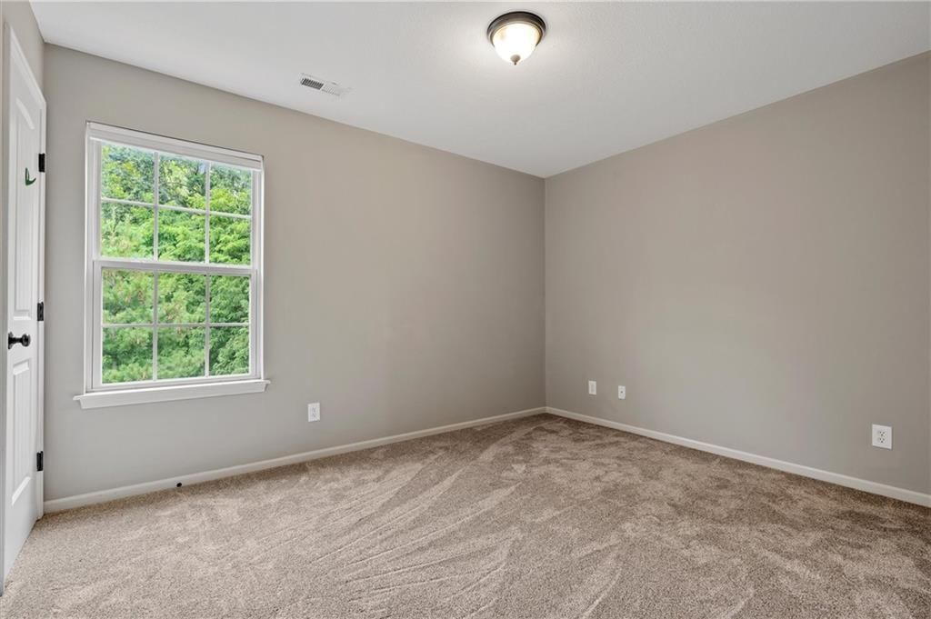 4042 N Hardesty Avenue — photo 9