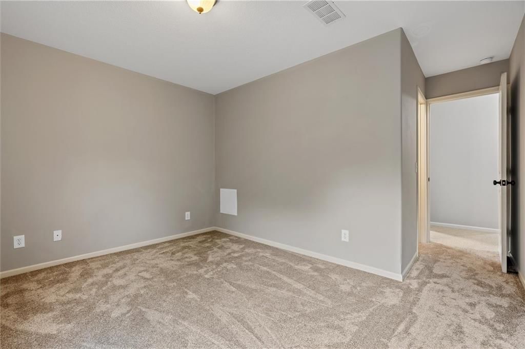 4042 N Hardesty Avenue — photo 10