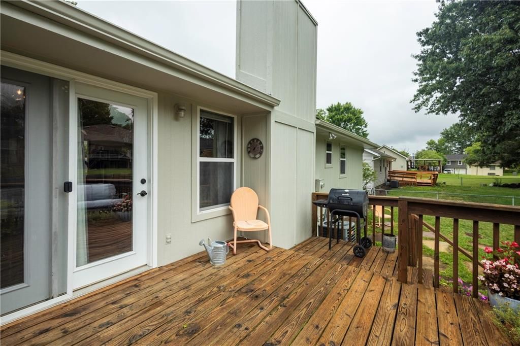 1004 NE Cedar Street — photo 28