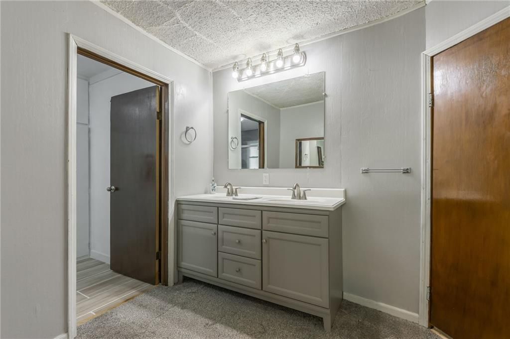 1611 NW Millcreek Drive — photo 18