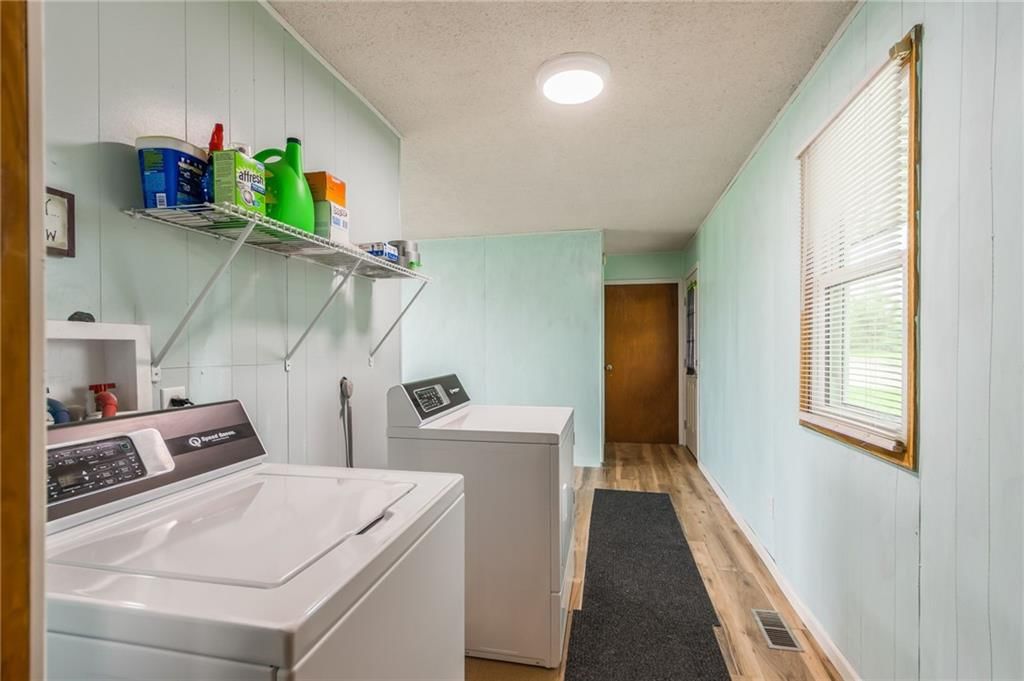 1611 NW Millcreek Drive — photo 28