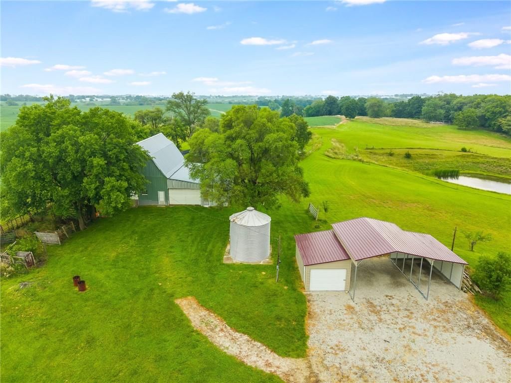 1611 NW Millcreek Drive — photo 30