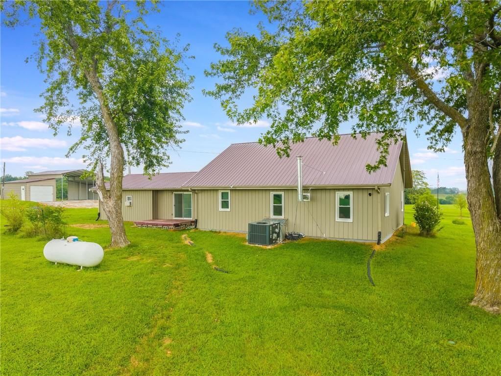 1611 NW Millcreek Drive — photo 4