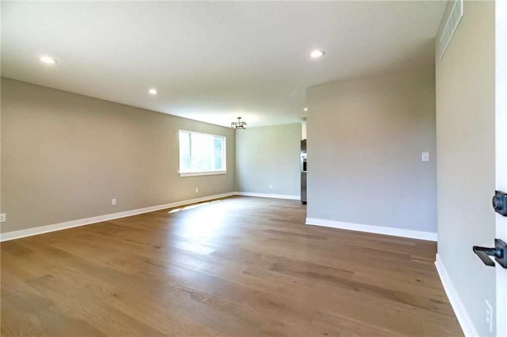 204 S Race Street — photo 10