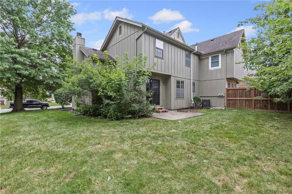 10600 W 115th Terrace — photo 26