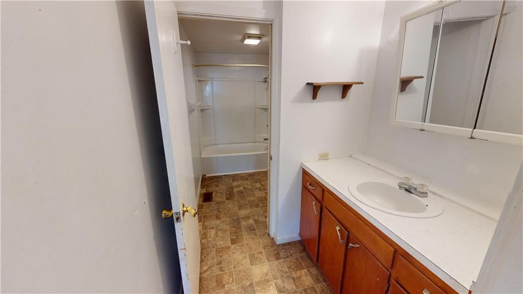 718 W Maple Street — photo 11