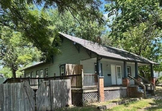 718 W Maple Street — photo 3