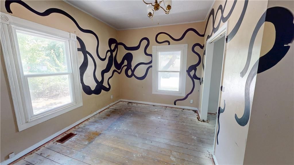 718 W Maple Street — photo 8
