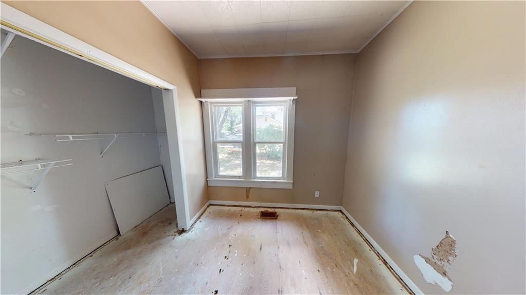 718 W Maple Street — photo 9