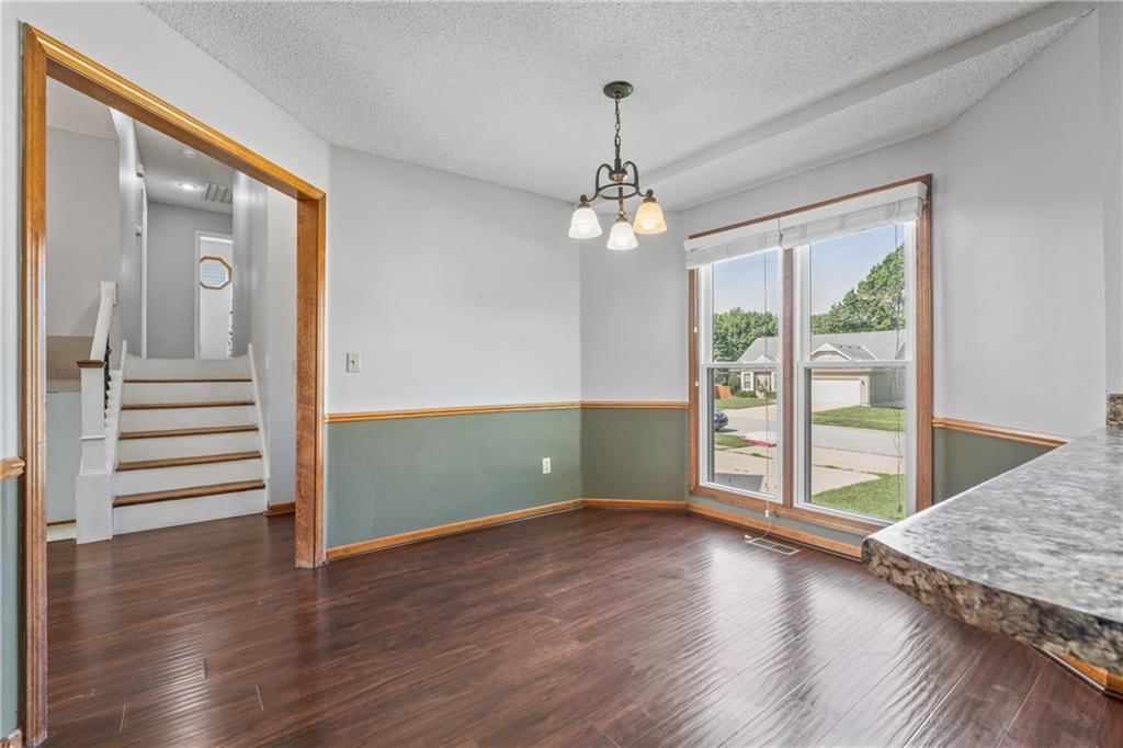 611 N Sycamore Street — photo 11
