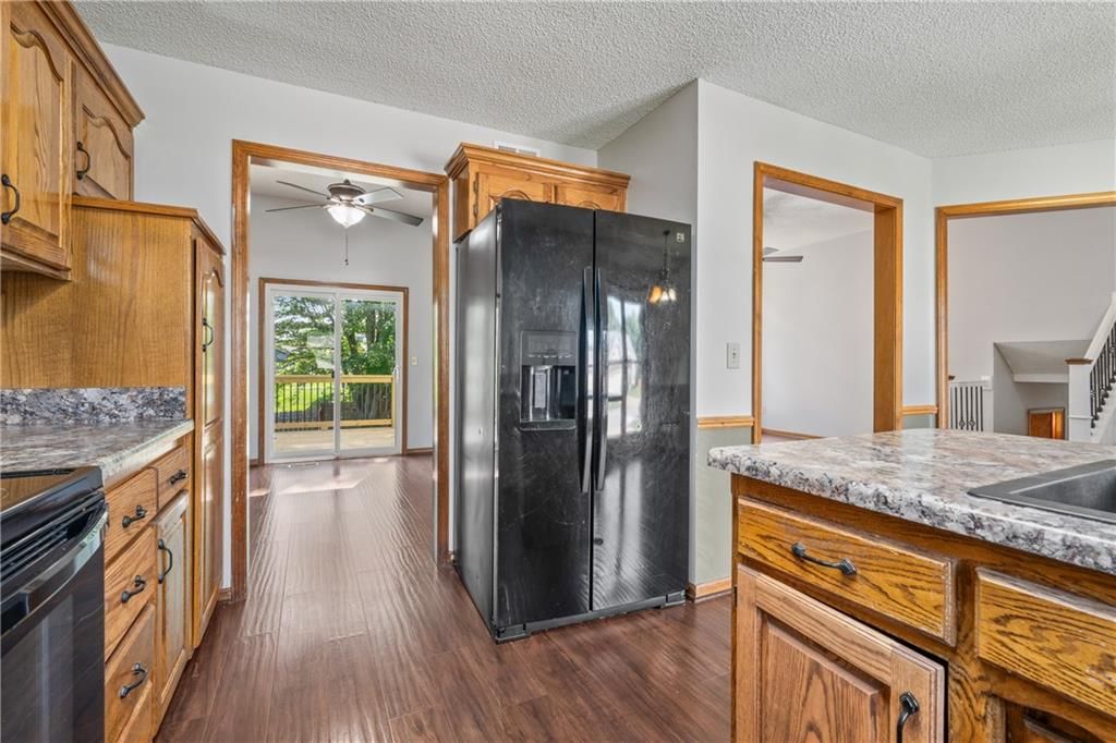 611 N Sycamore Street — photo 16